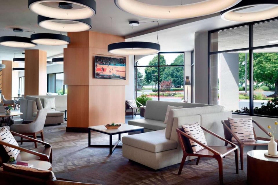 Marriott at the University of Dayton - Lobby Area
