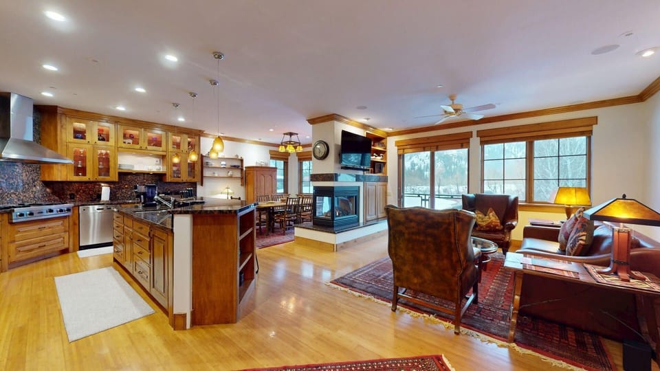 Living Room/ Kitchen