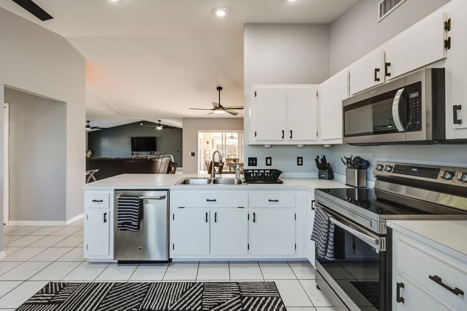 House (3 Bedrooms) | Interior