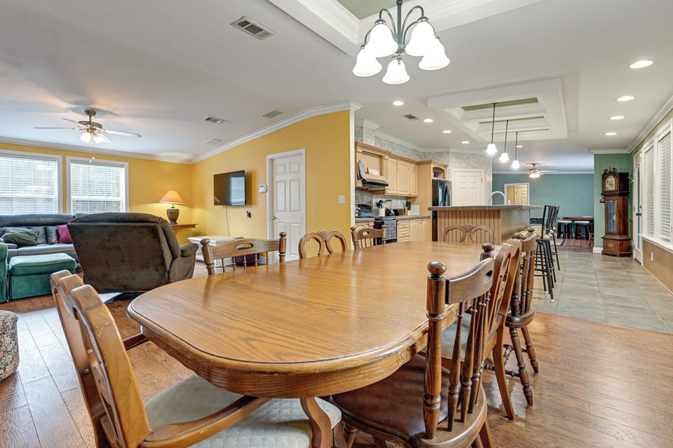 House (5 Bedrooms) | Interior