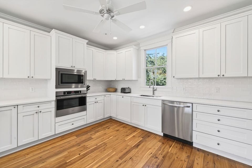Kitchen | Sun Kissed by the Sea | 3007 Cameron Blvd | Isle of Palms, SC | IOP Escapes