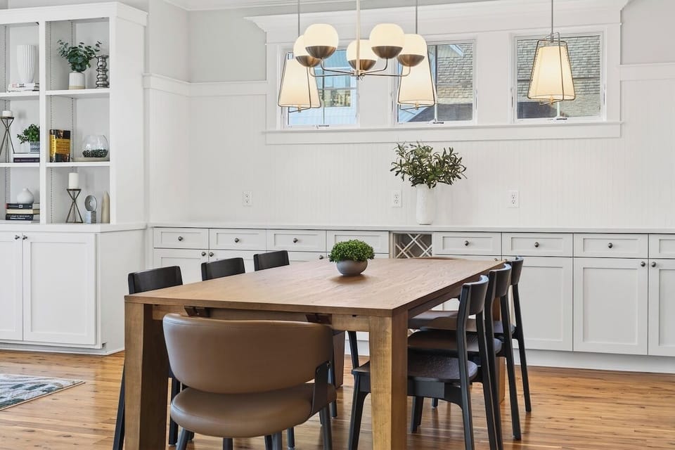 Dining Room | Sun Kissed by the Sea | 3007 Cameron Blvd | Isle of Palms, SC | IOP Escapes