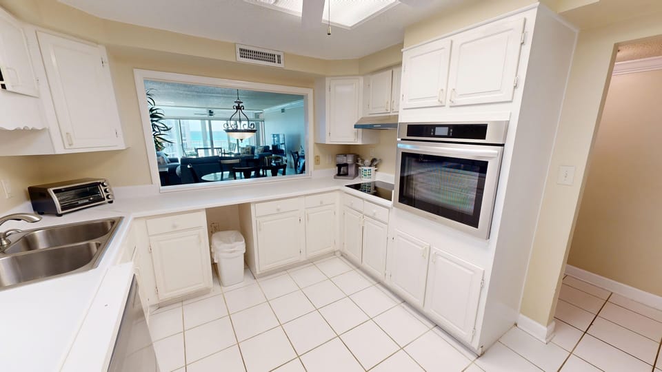Condo, 2 Bedrooms | Private kitchen | Coffee/tea maker, fridge, oven, toaster