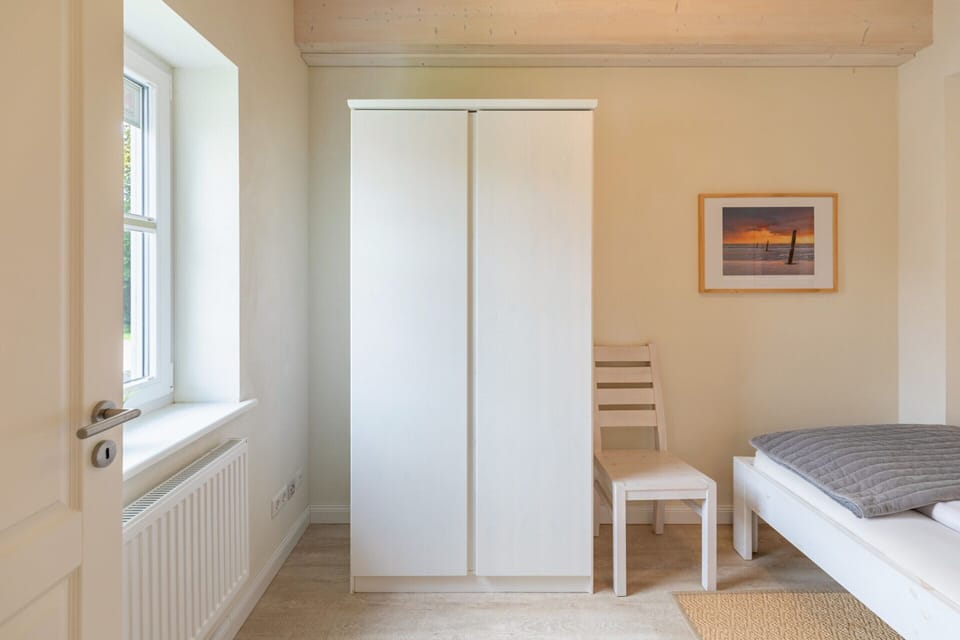 House | 3 bedrooms, individually furnished, iron/ironing board