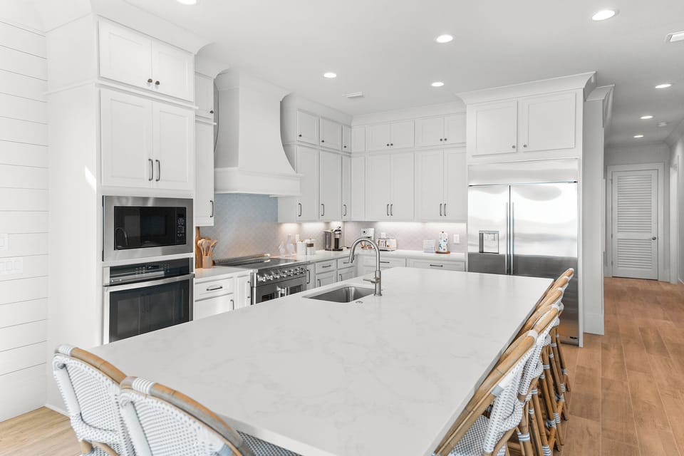 Gourmet kitchen that is fully equipped for all of your cooking needs