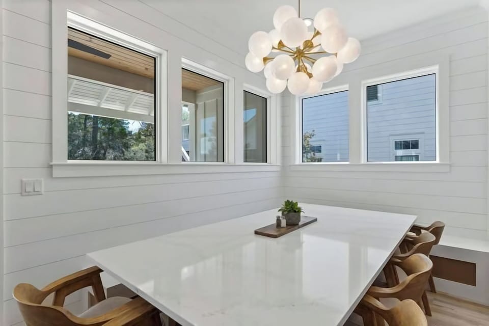 A light-filled corner with comfortable seating for 10.