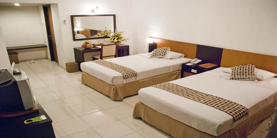 Superior Cottage | Premium bedding, in-room safe, desk, blackout drapes