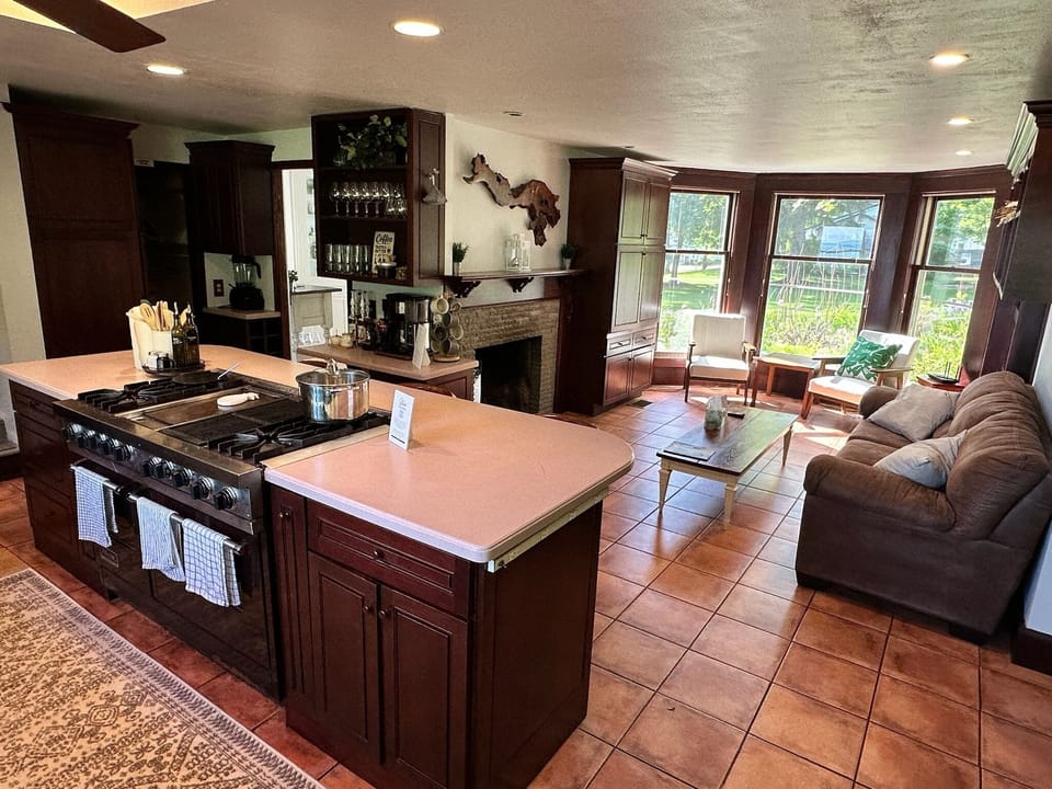 Kitchen/Family Room