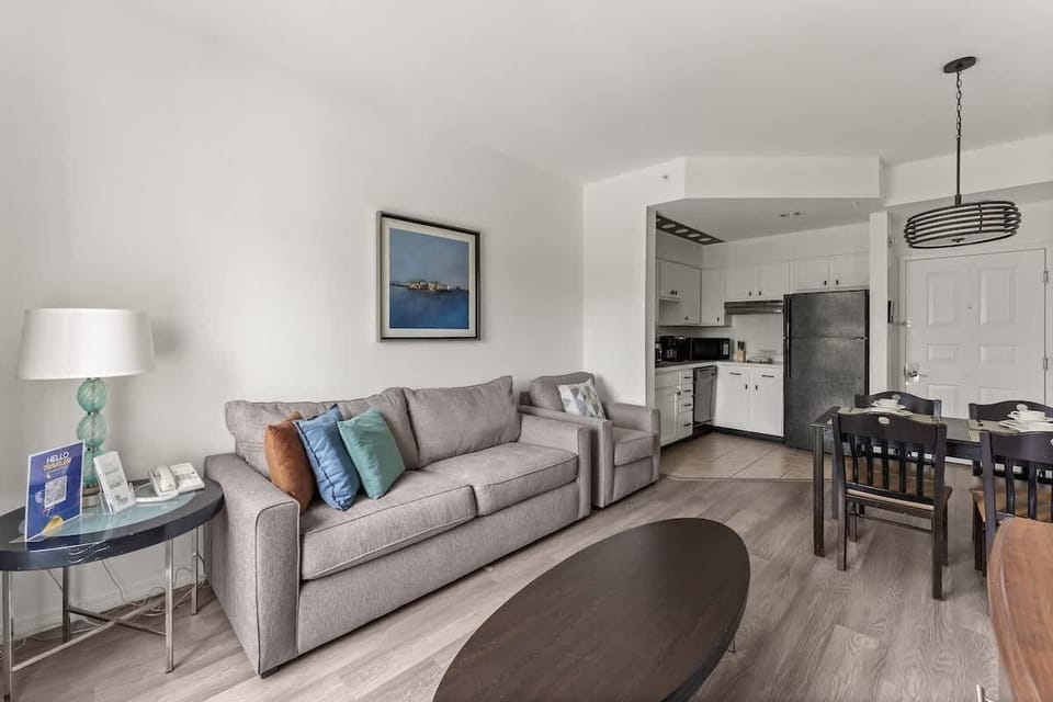 Communal lounge / TV room,Living Room