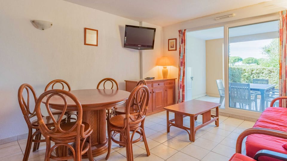 Apartment | Dining