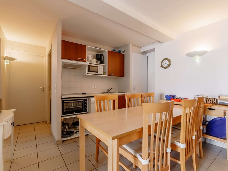 Apartment | Dining