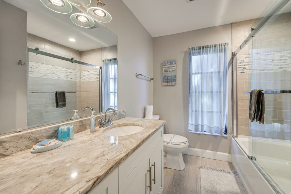Full Bathroom