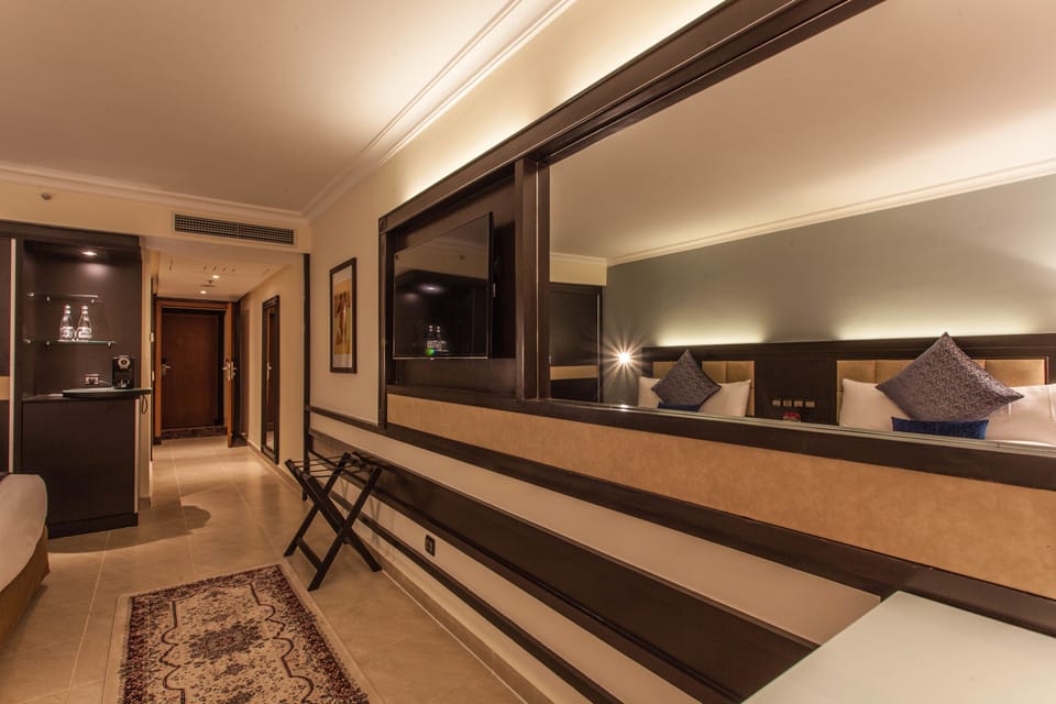 Premium bedding, minibar, in-room safe, blackout drapes