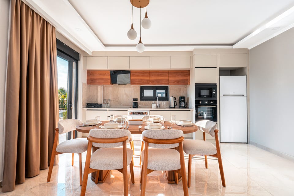 Comfort Villa, 3 Bedrooms, Balcony, Sea View | Private kitchen | Fridge, microwave, oven, stovetop