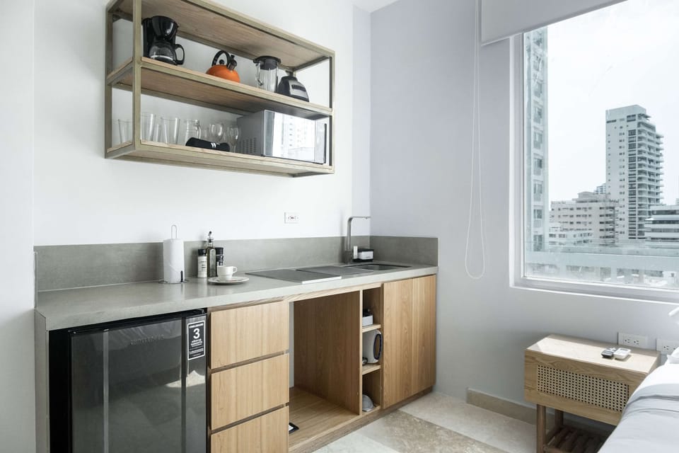 Modern and fully equipped kitchen