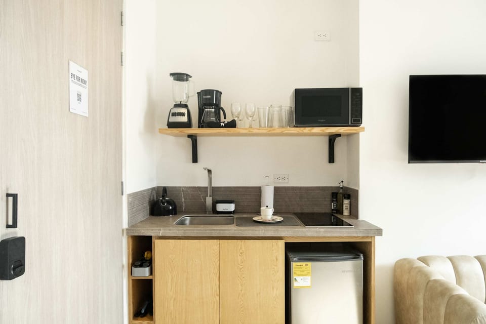 Modern and fully equipped kitchen