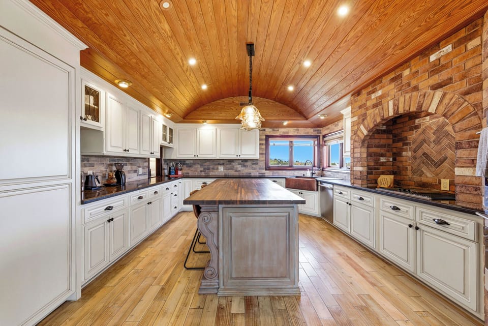 Cook, taste, repeat. Our kitchen is ready for everything from gourmet adventures to midnight snack raids—your culinary creativity knows no limits!