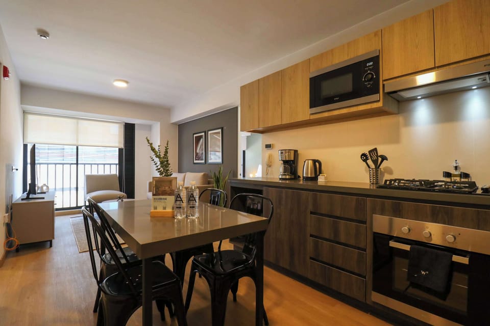 Modern and well-equipped kitchen