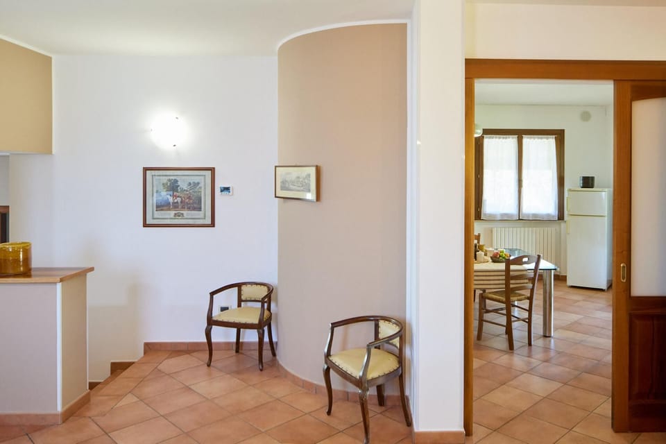 Villa Candelara 13 (11977)