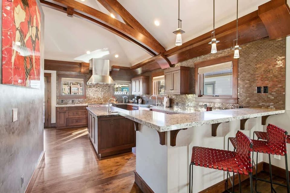 Gourmet Kitchen