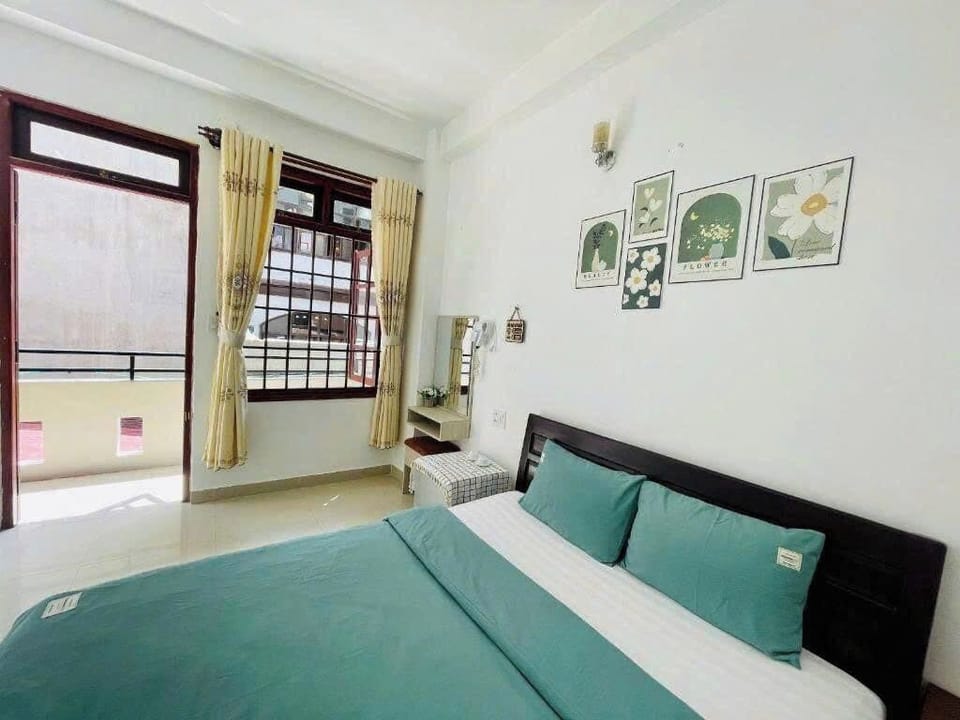Double Room, Balcony | Blackout drapes, iron/ironing board, free WiFi