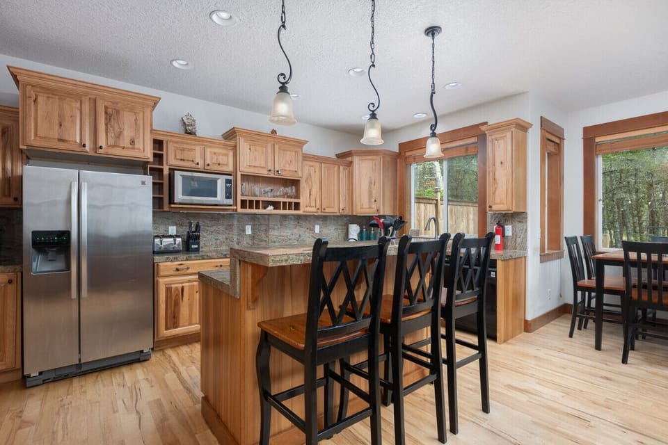Kitchen and bar