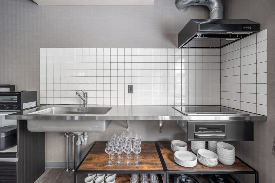 Fridge, microwave, stovetop, toaster