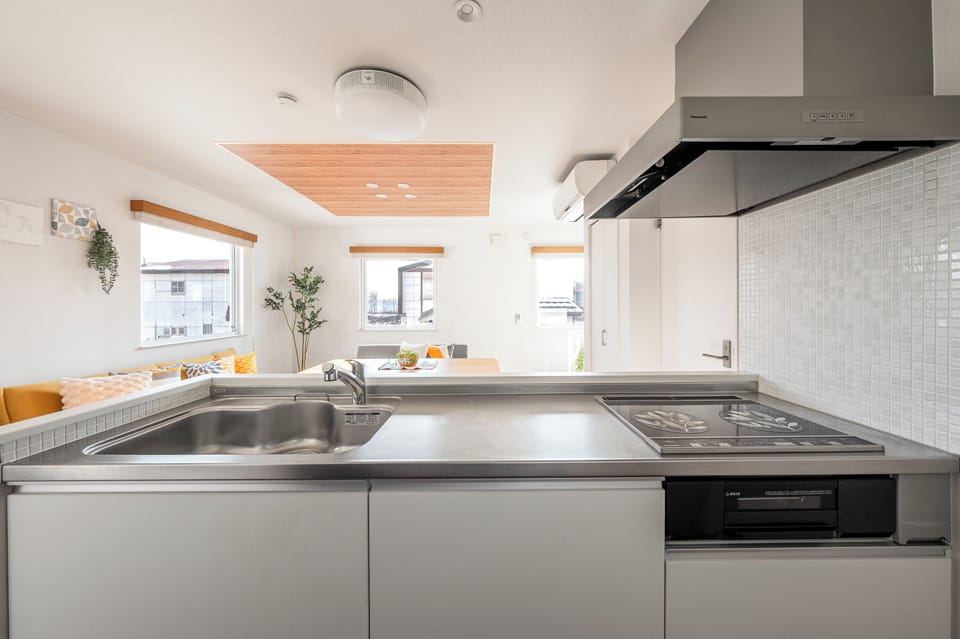 Fridge, microwave, stovetop, toaster