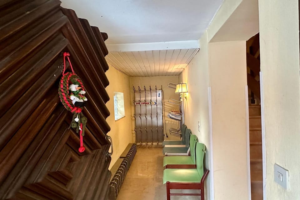 Entrance / Reception