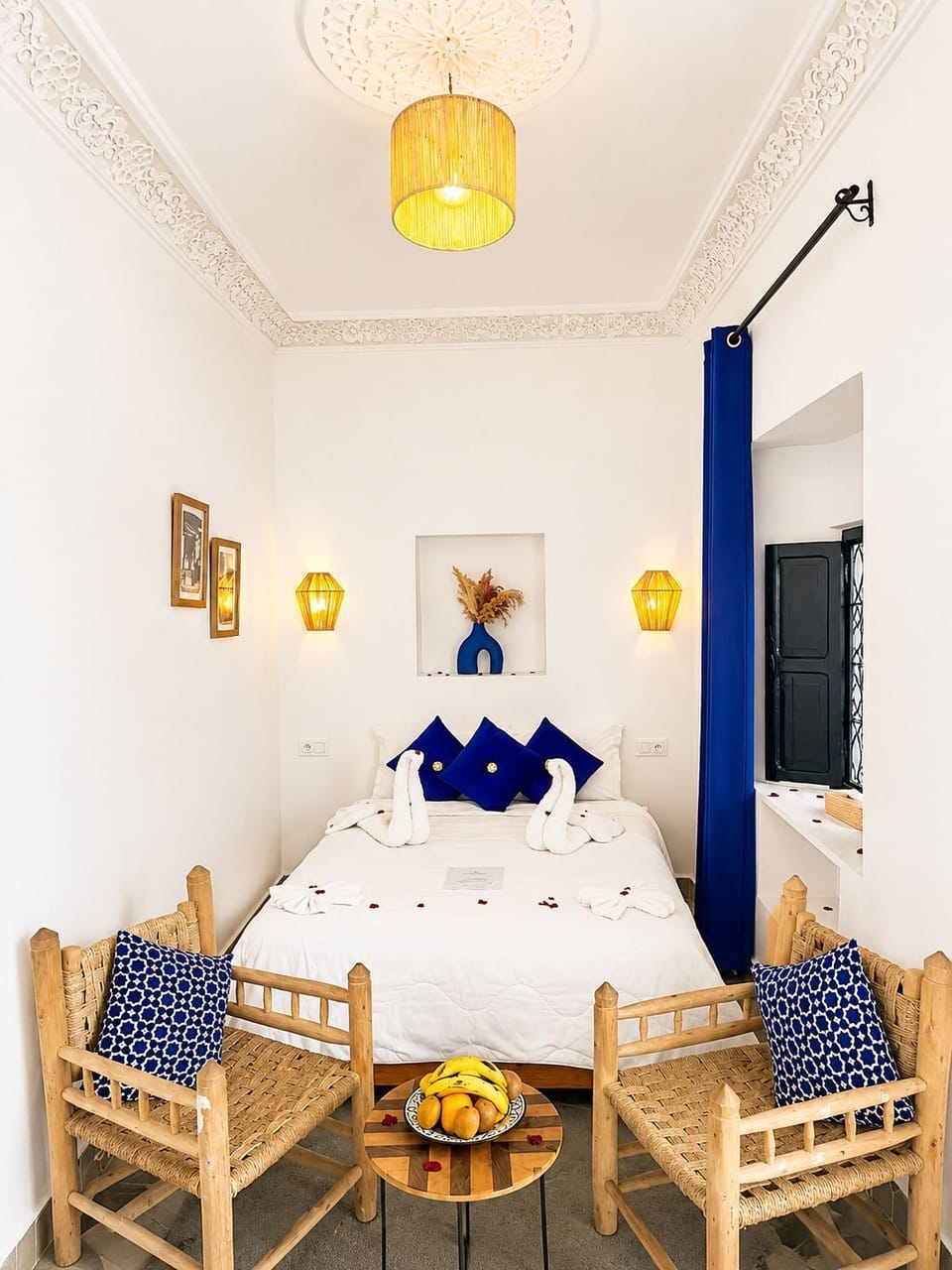 Double Room | Laptop workspace, blackout drapes, WiFi (free)