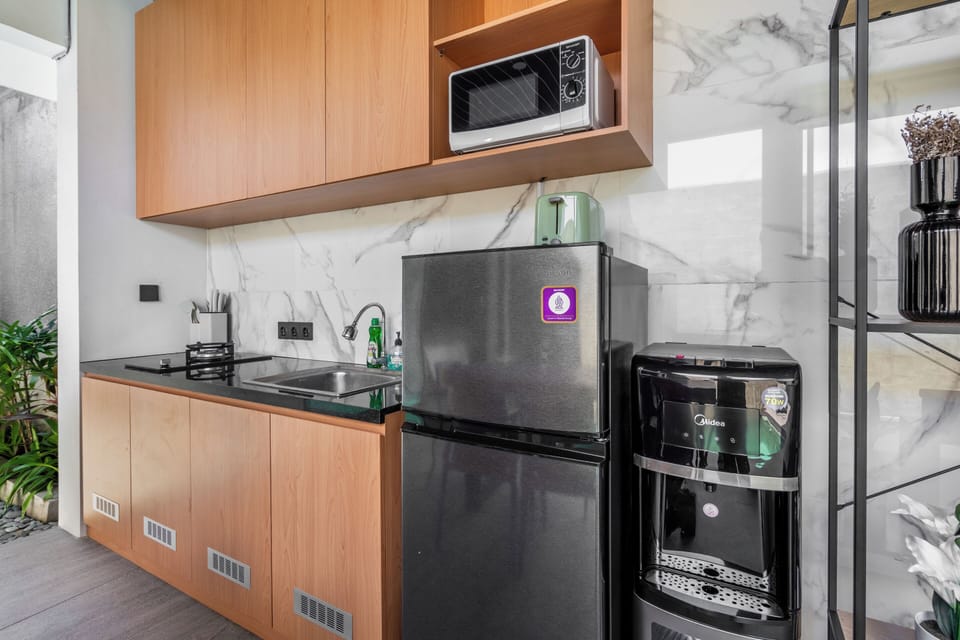 Villa, 2 Bedrooms, Private Pool, Pool View | Private kitchen | Fridge, microwave, stovetop, toaster