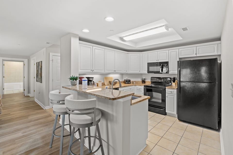 Kitchen with Breakfast Bar Seating