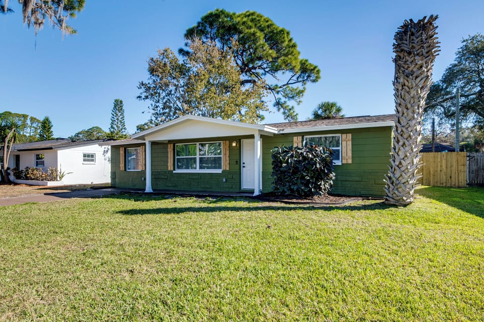 House (3 Bedrooms) | Front of property