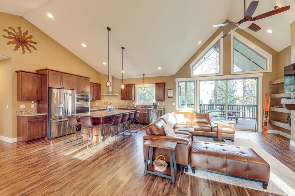 House (4 Bedrooms) | Interior