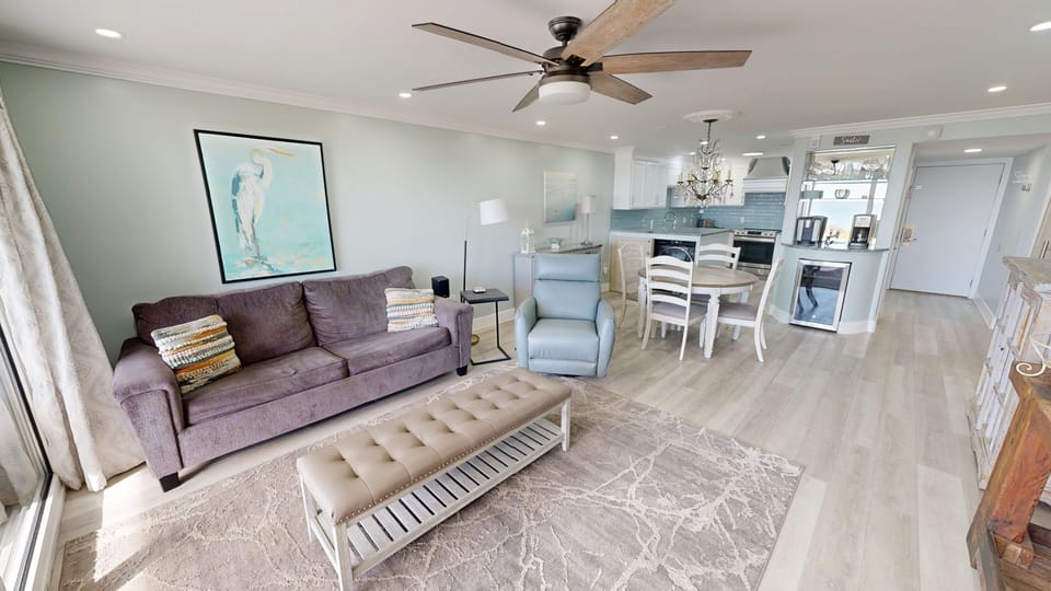 Condo, 1 Bedroom | Living area
