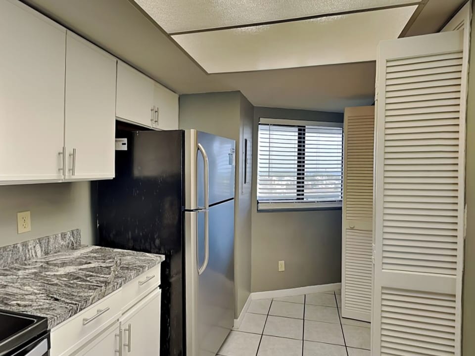 Kitchen - Laundry Closet
