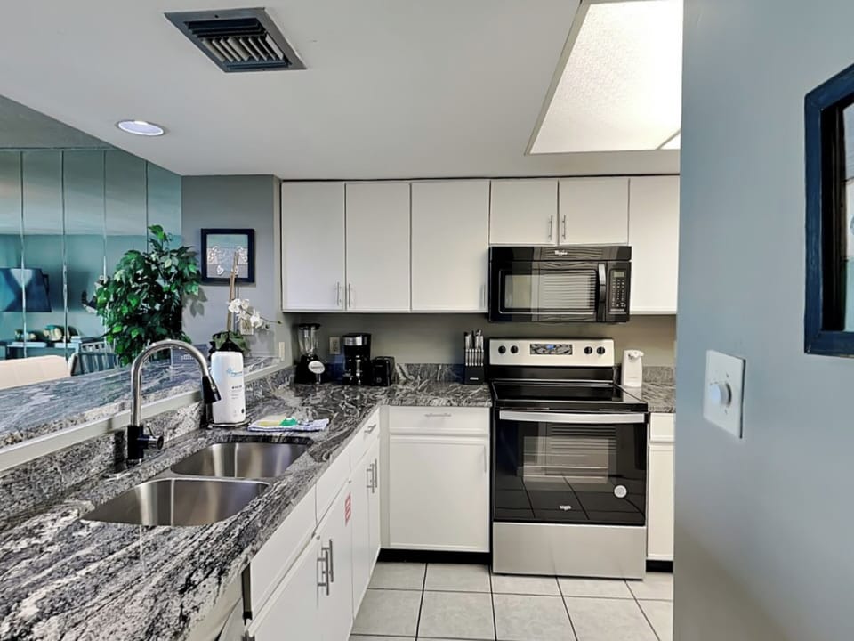 Kitchen - Modern Appliances
