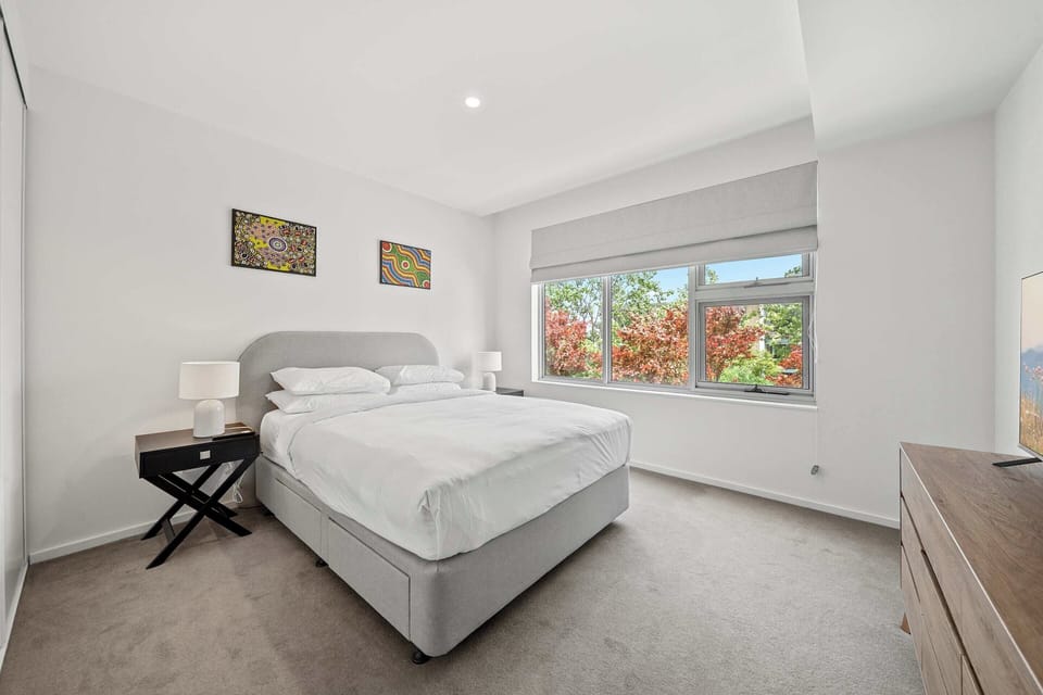 1 bedroom, bed sheets