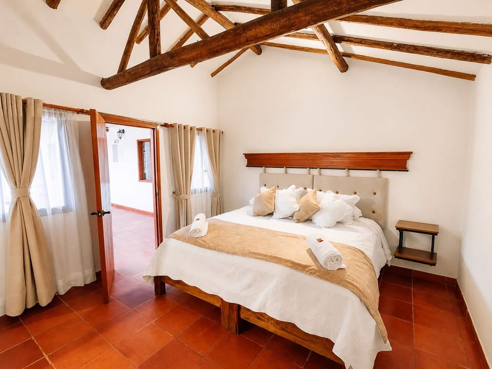 Standard Double Room | Iron/ironing board, free WiFi
