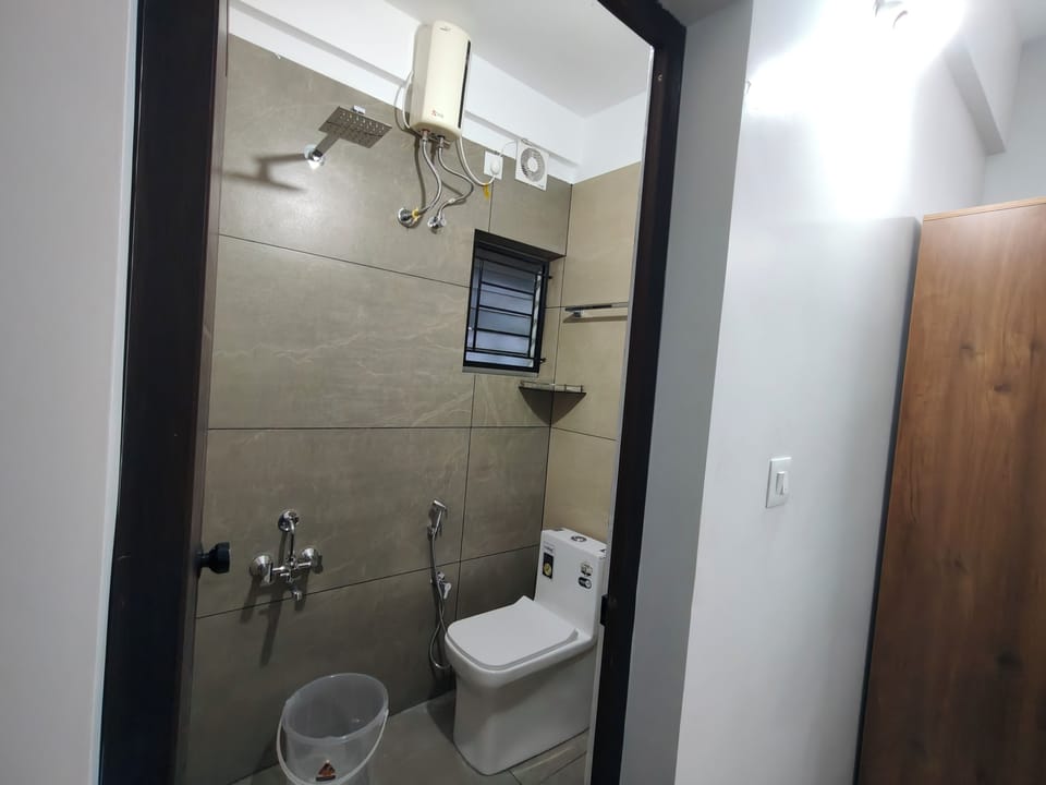 Economy Apartment | Bathroom | Towels