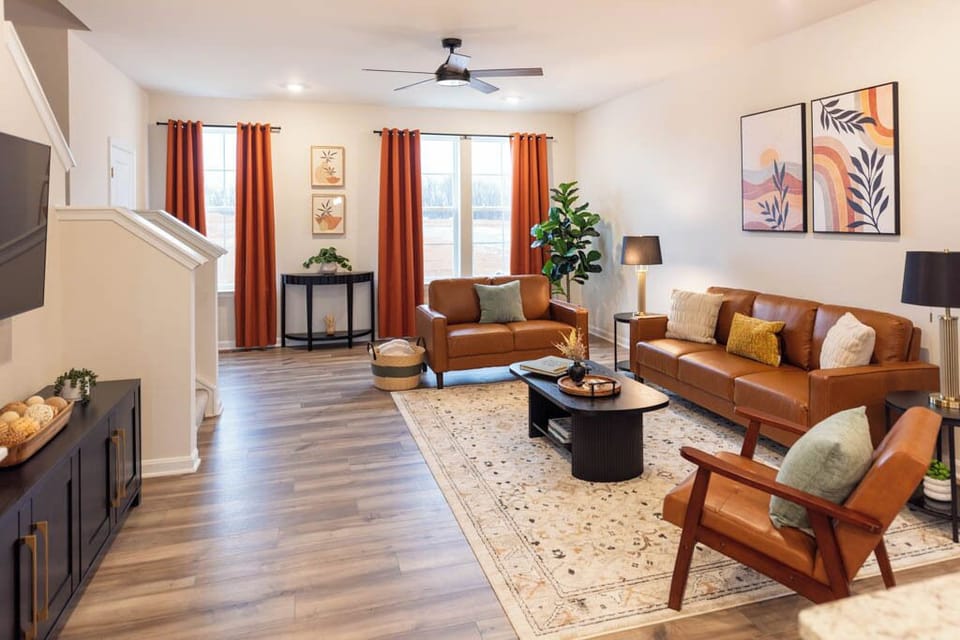 2nd Floor Living Room