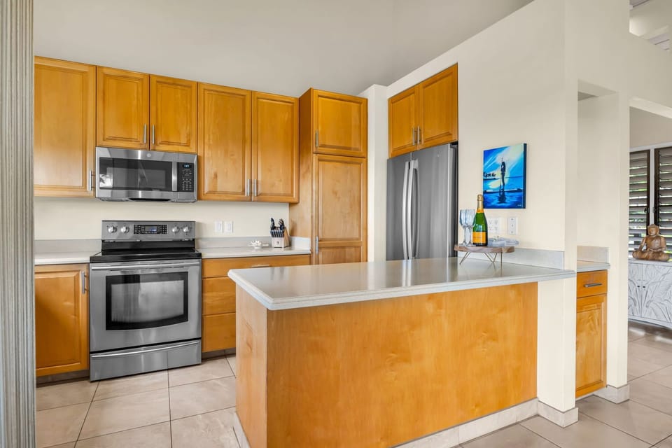Luxury Apartment, Air conditioning, Ocean View | Private kitchen | Coffee/tea maker, electric kettle, toaster, blender