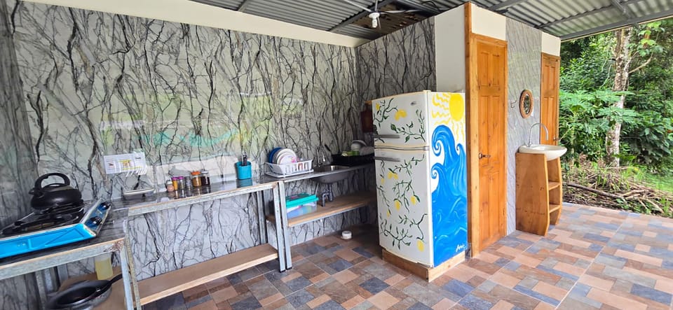 Fully equipped kitchen