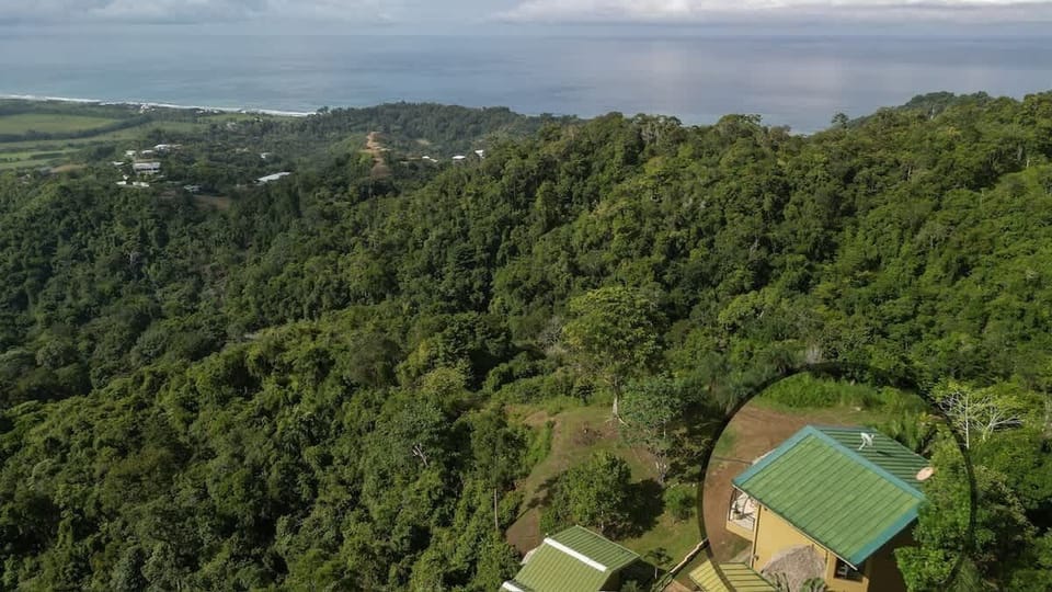 Another beautiful view of the location of the house overlooking the jungle and the Pacific Ocean on the foreground.