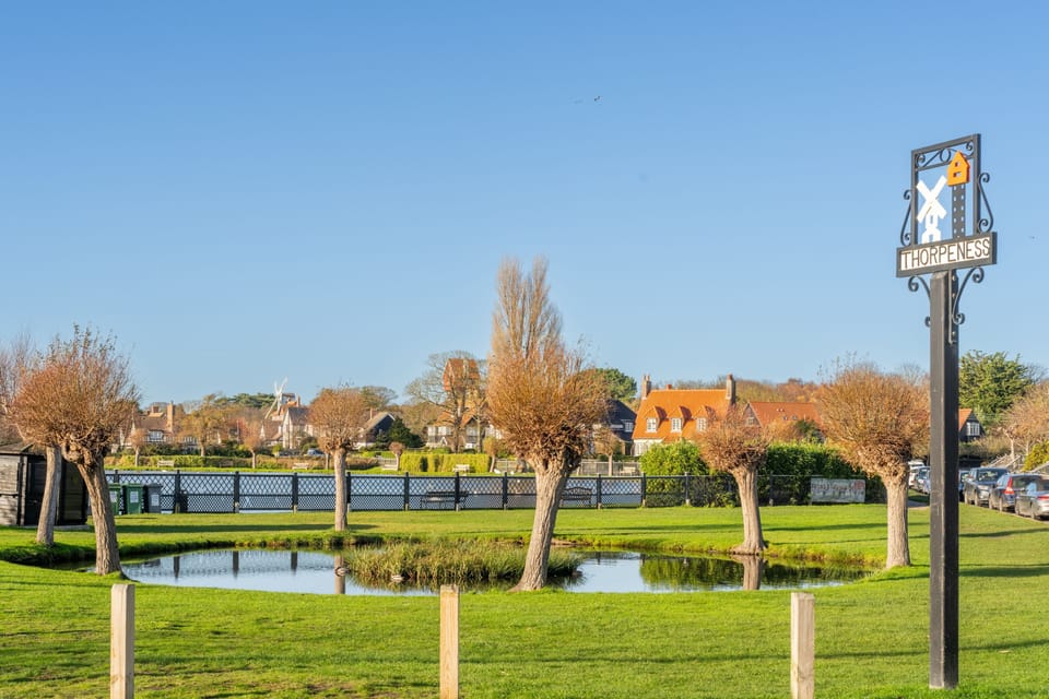 2 Truman Lodge, Thorpeness: A few minutes away from the Meare