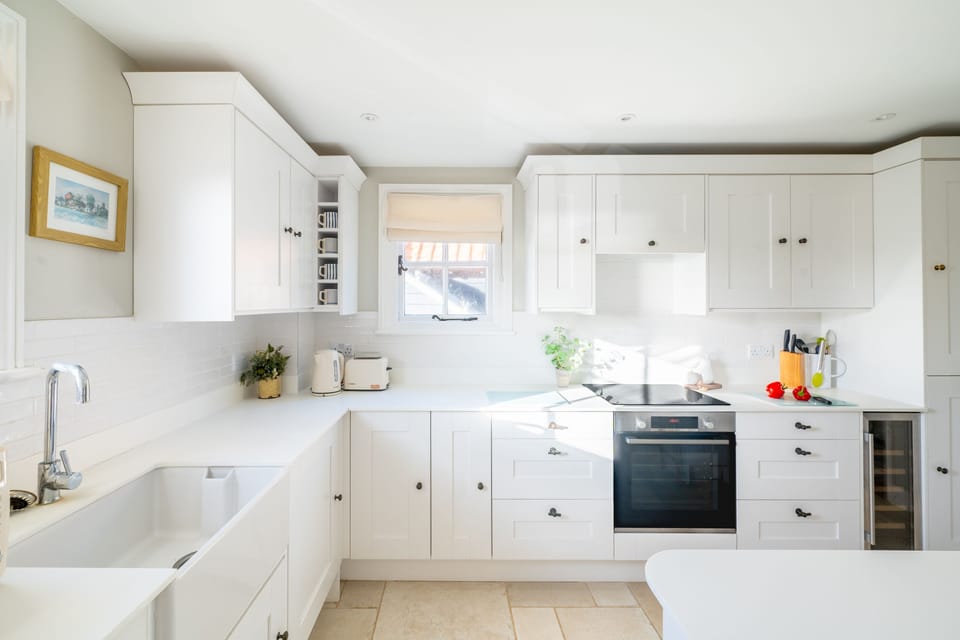First floor: Bright and modern kitchen