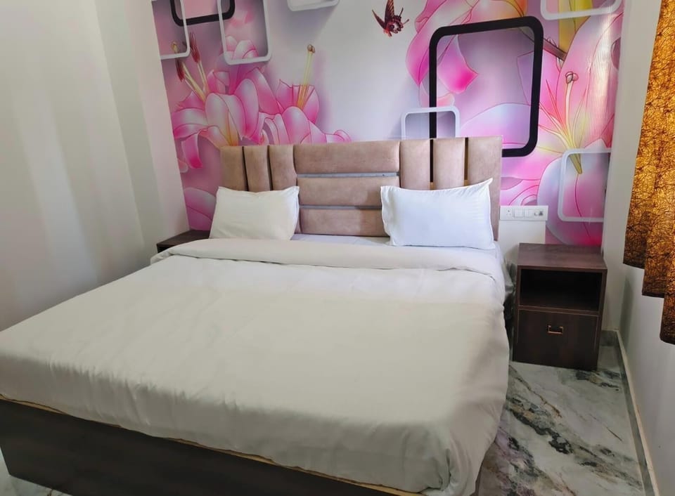 Deluxe Double Room, Balcony | Premium bedding, pillowtop beds, free WiFi, bed sheets