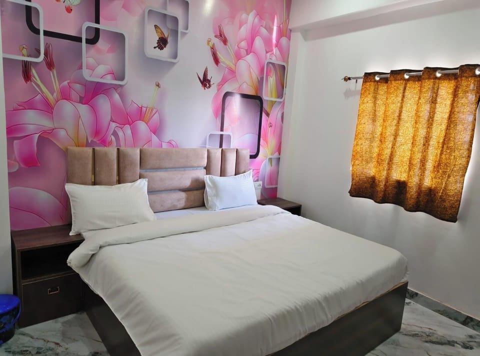 Deluxe Double Room, Balcony | Premium bedding, pillowtop beds, free WiFi, bed sheets