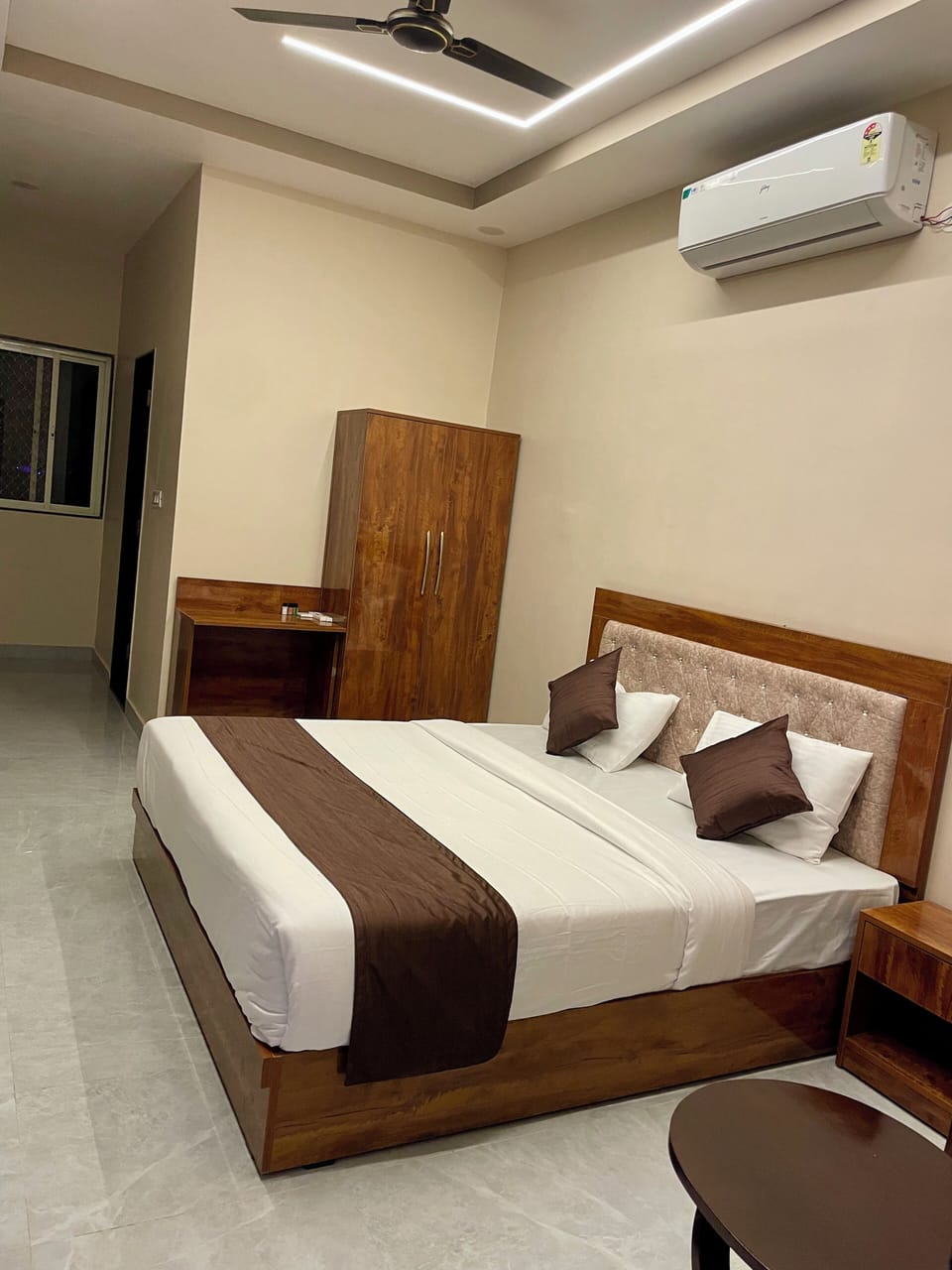 Deluxe Double Room | Free WiFi