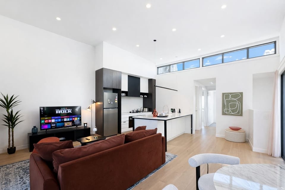 Open-plan Kitchen with